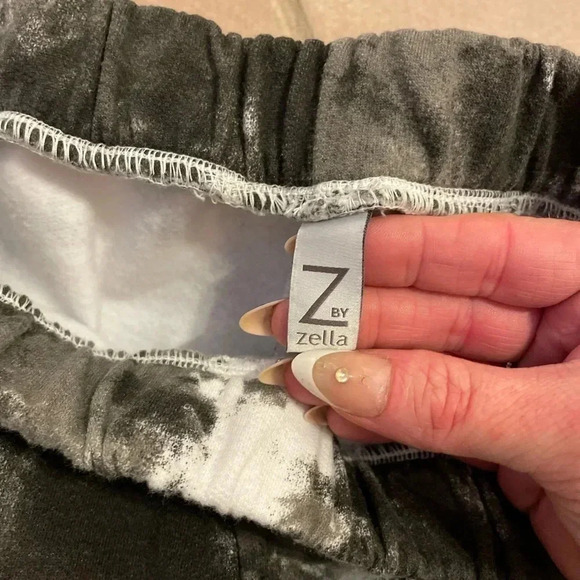 ZELLA BLACK AND WHITE TIE DYE JOGGER SWEATPANTS SIZE XTRA SMALL - Picture 10 of 13